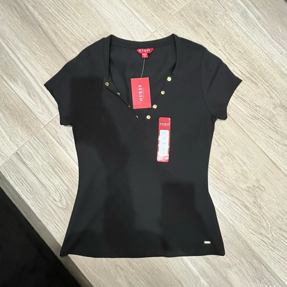 Clothing - Picture 4 of 16
